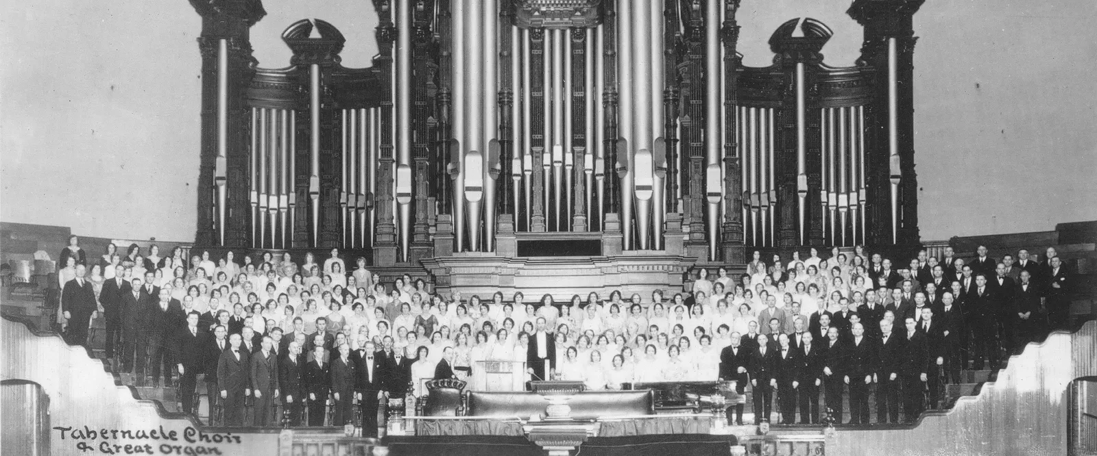 The Tabernacle Choir in 1929.